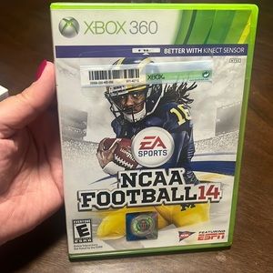 NCAA football 14 Xbox 360 video game
